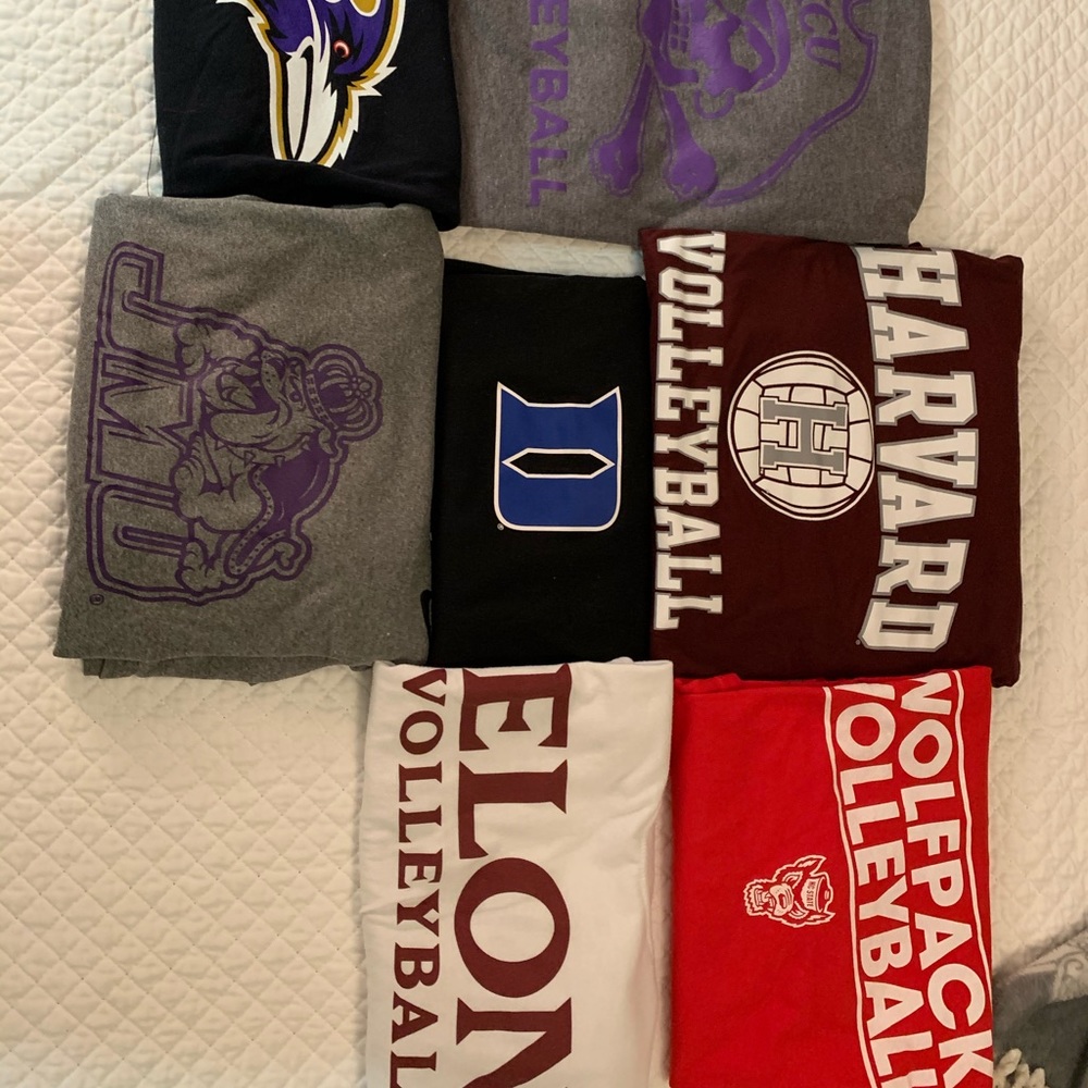 COLLEGE T-SHIRTS